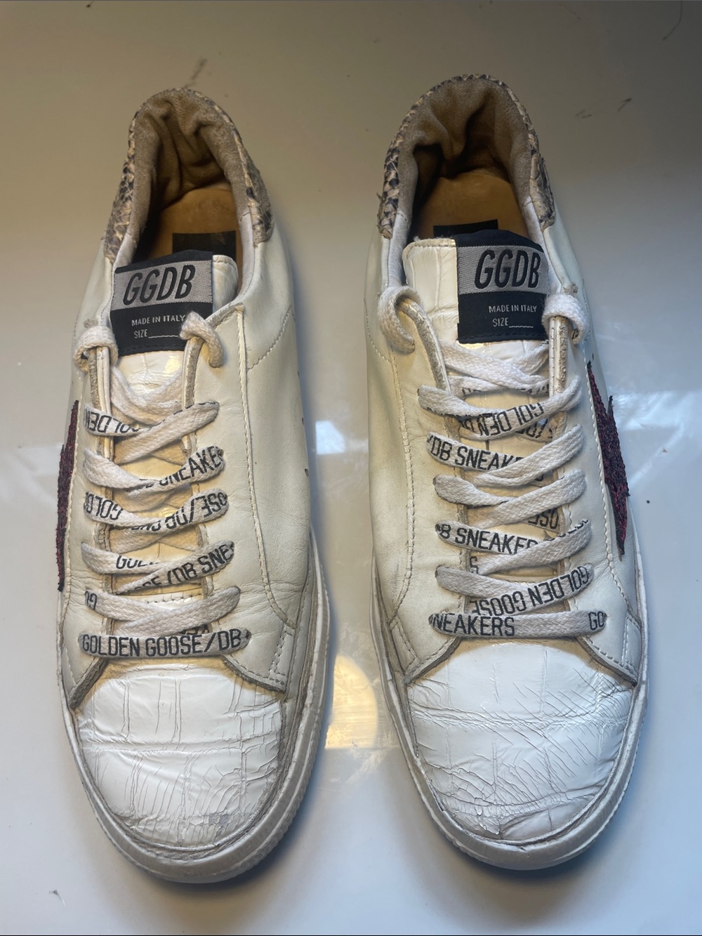 Golden Goose White Leather Low-Top Sneakers with Burgundy Star